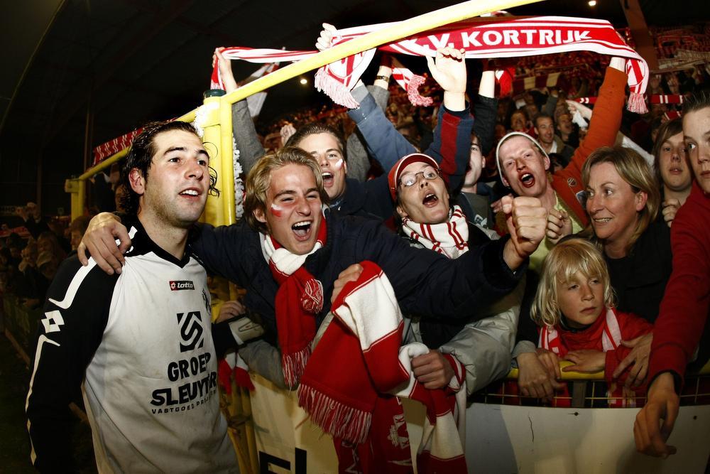 Peter Mollez vierde in 2008 de titel in tweede klasse met KV Kortrijk.