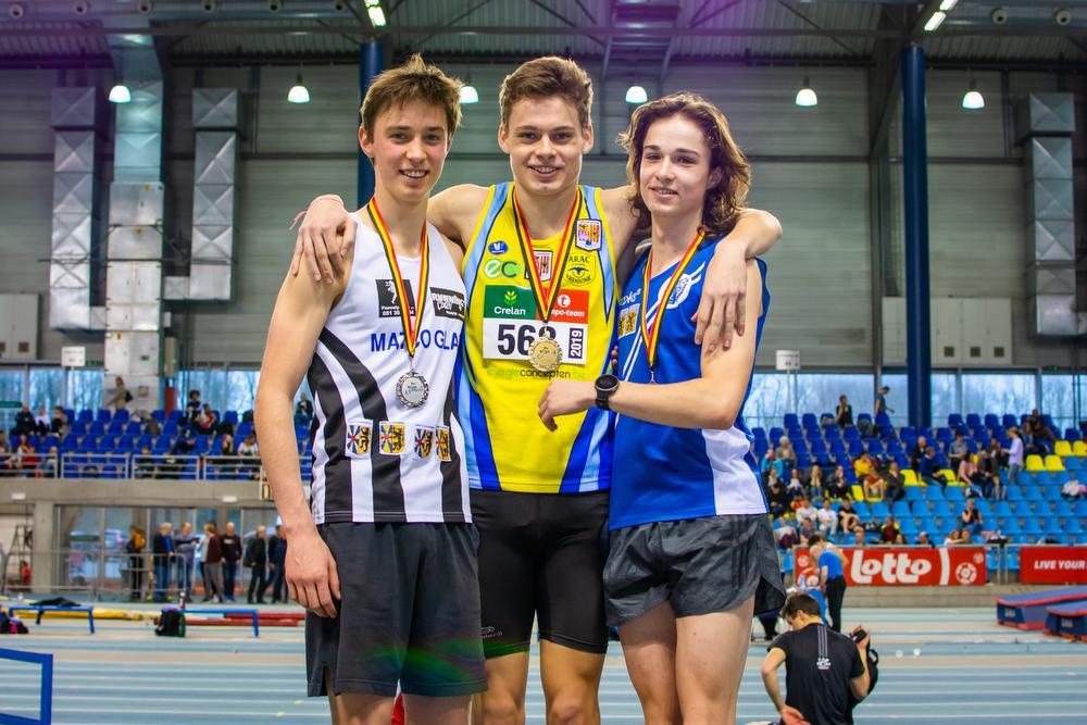 Jens Lejeune behaalt de tweede plaats op de 800m bij de juniors.
