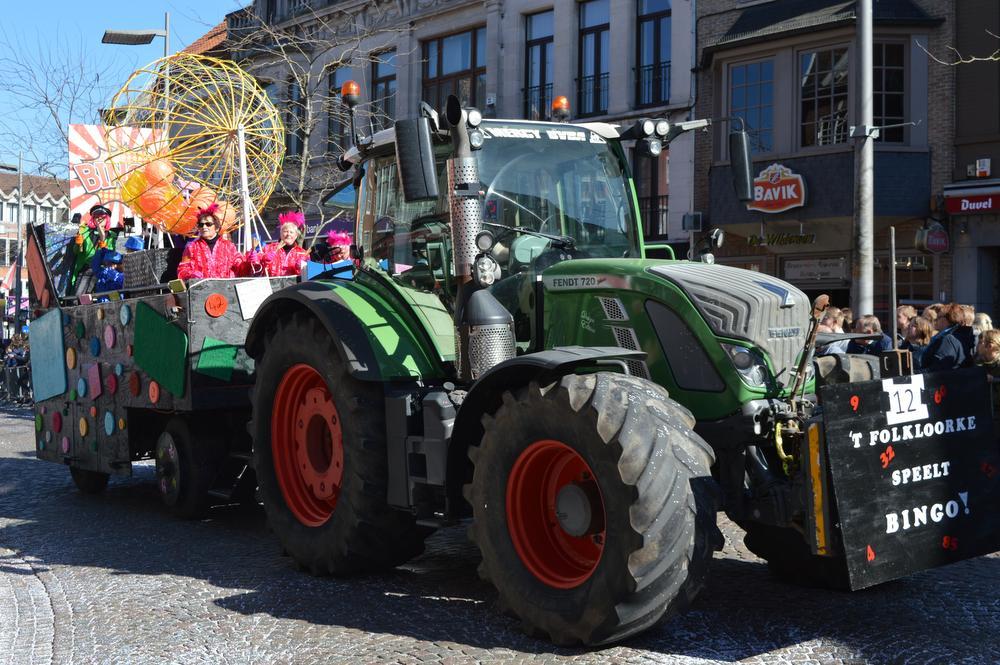 Carnaval Tielt onder stralende zon