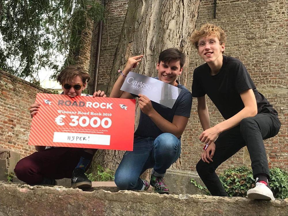 HYPER! gaat met 3000 euro aan materiaal naar huis na overwinning op RoadRock 2019 in Kortrijk