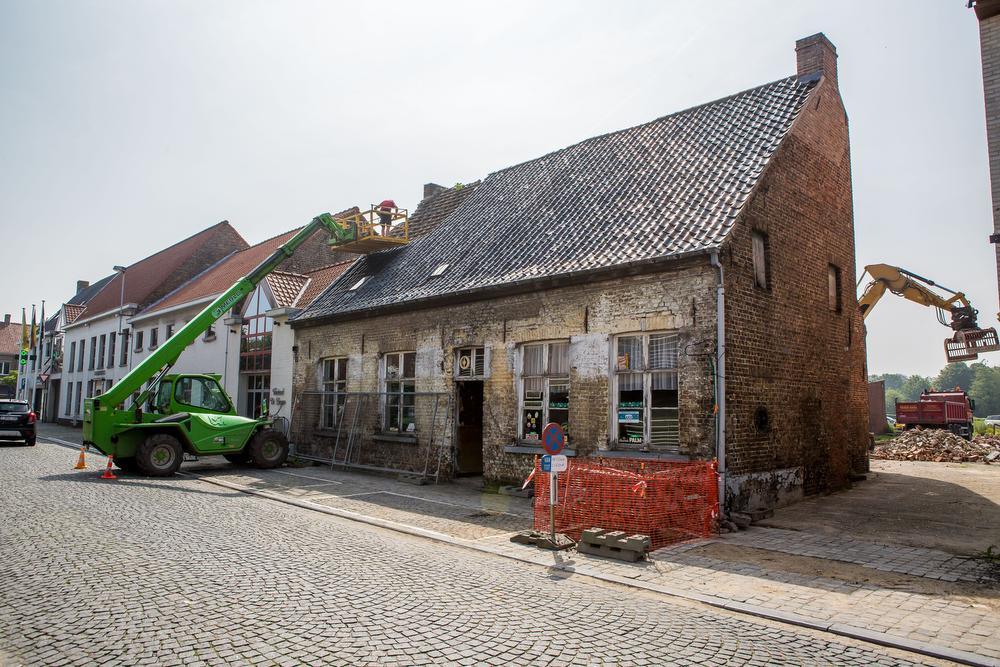 Marie-Jeanne van De Tijger in Jabbeke breekt zelf haar café af