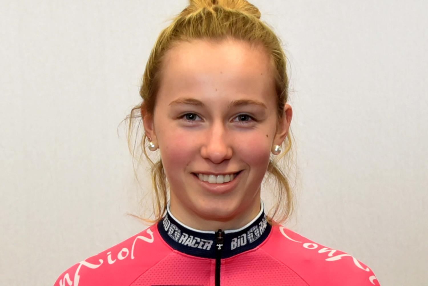 Ex-triatlete Anse Debaere tevreden over haar wielerdebuut
