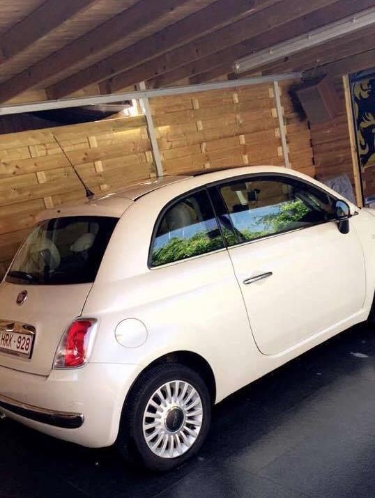 Dieven stelen Fiat 500 van 21-jarige jongedame dag voor haar verjaardag uit parkeergarage