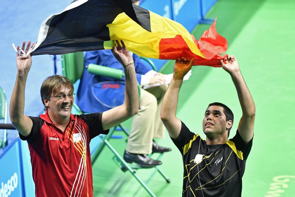Florian Van Acker uit Langemark bezorgt België tweede gouden medaille in het tafeltennis