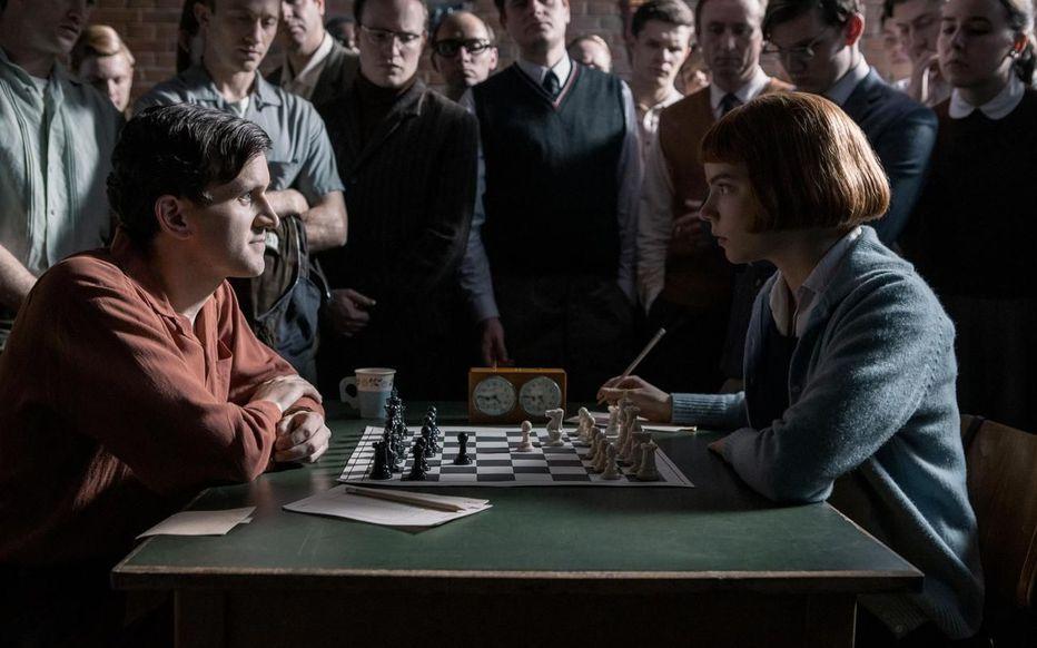 Serie Le Jeu De La Dame ON A VU: "Le Jeu de la Dame", la mini-série Netflix qui rend hommage
