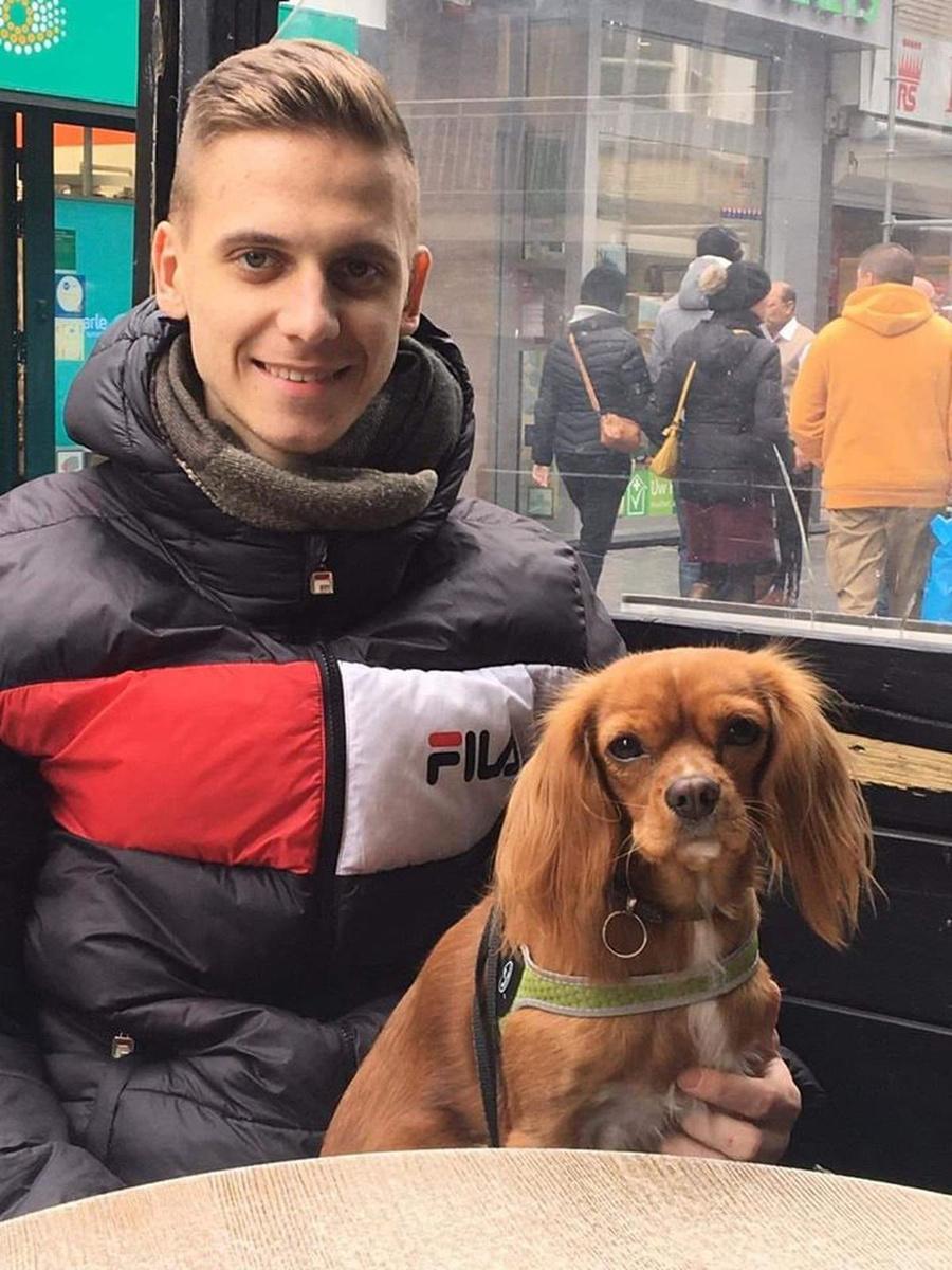 Gianni De Bosschere werd getroffen door een hersentumor die zich op een zenuw nestelde. Enkel een bijzondere stamceltherapie kan de 22-jarige Harelbekenaar helpen.