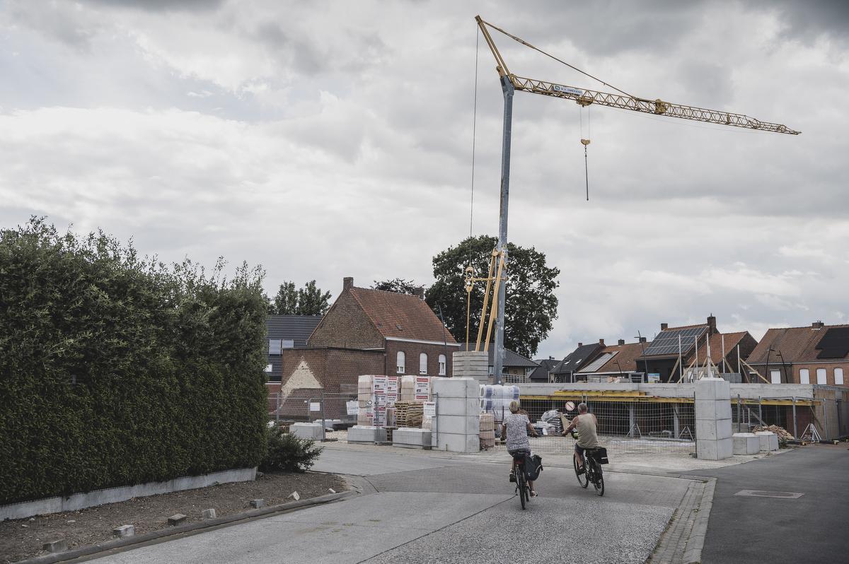 De voorbije twintig jaar nam de bebouwde oppervlakte in Wielsbeke, Sint-Baafs-Vijve en Ooigem toe van zo'n 32 procent naar bijna 43 procent.