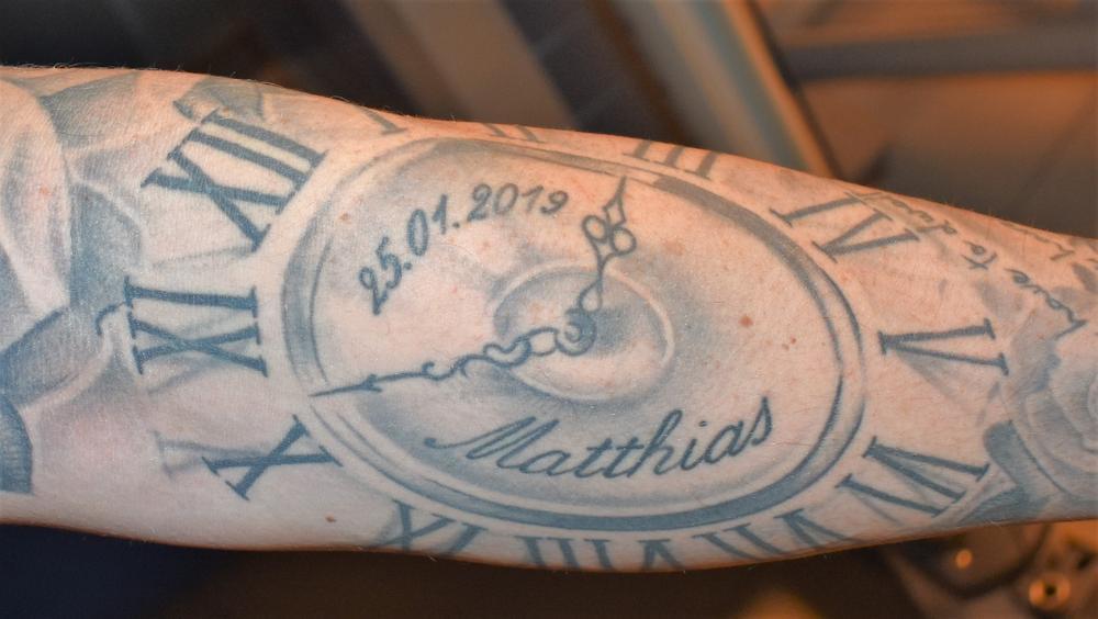 Ziggy liet de naam van zijn betreurde collega en vriend Matthias Vuylsteke op zijn arm tatoeëren.