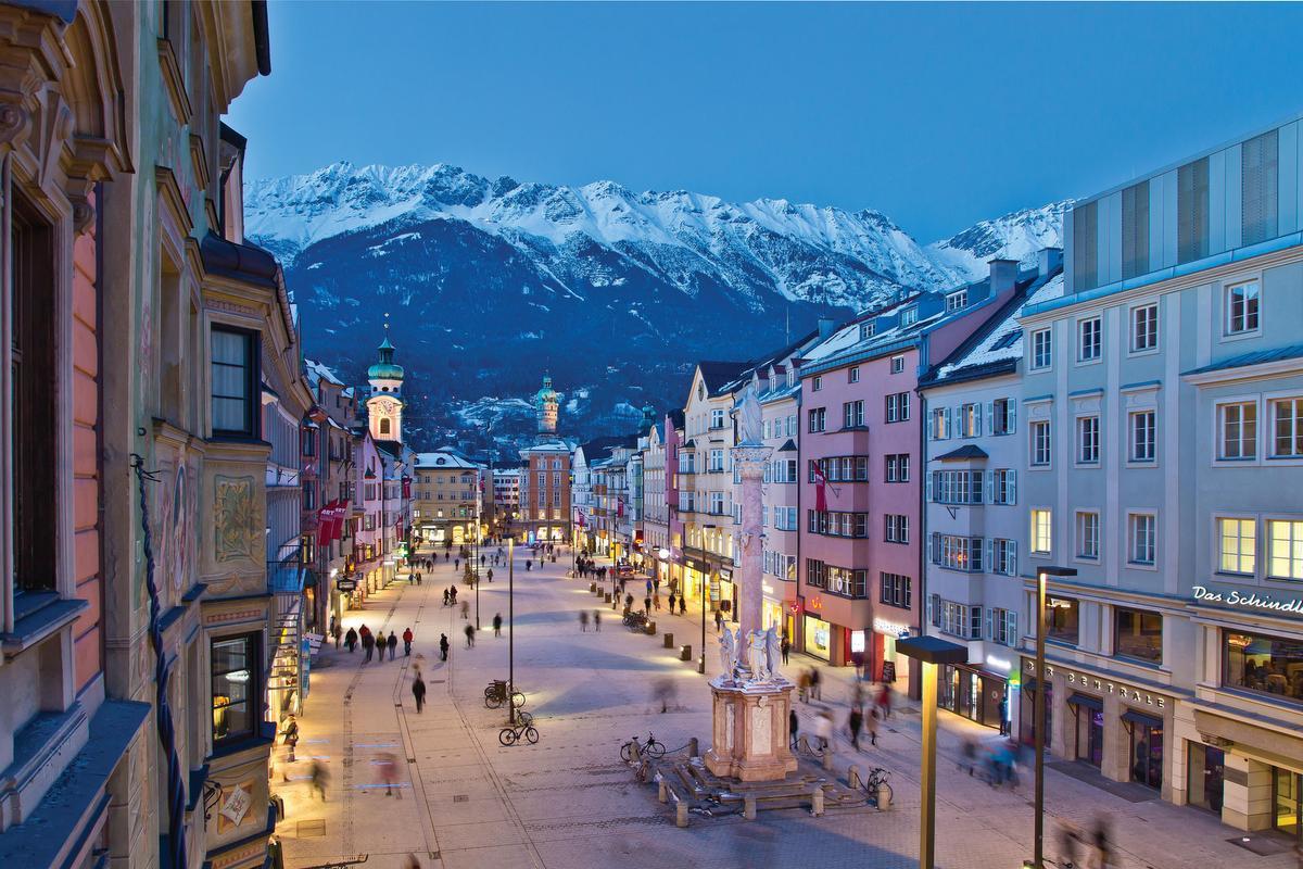 De oude binnenstad is een absolute must. (foto Innsbruck Tourismus)