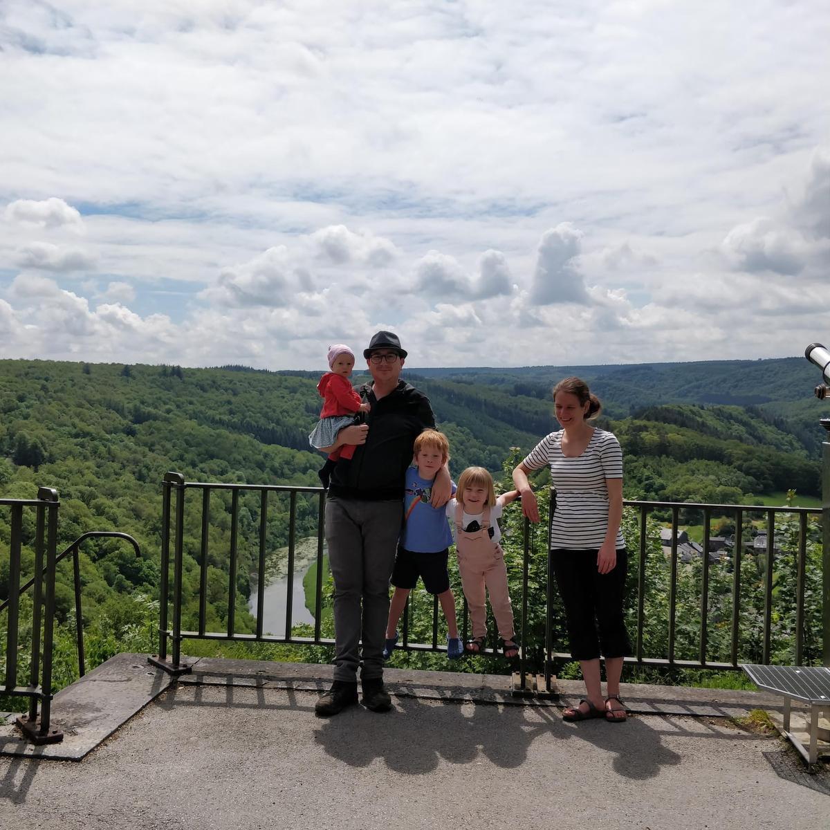 De familie Tinel stelt het lentefeest wat uit.