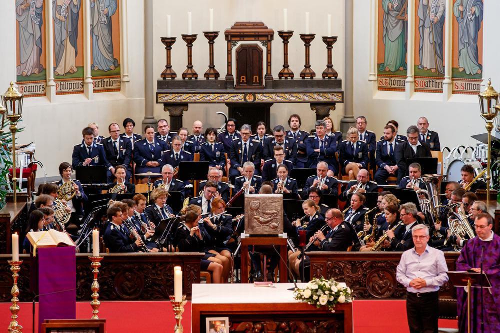 Koninklijke Harmonie De Burgersgilde speelde vijf nummers tijdens de plechtigheid.