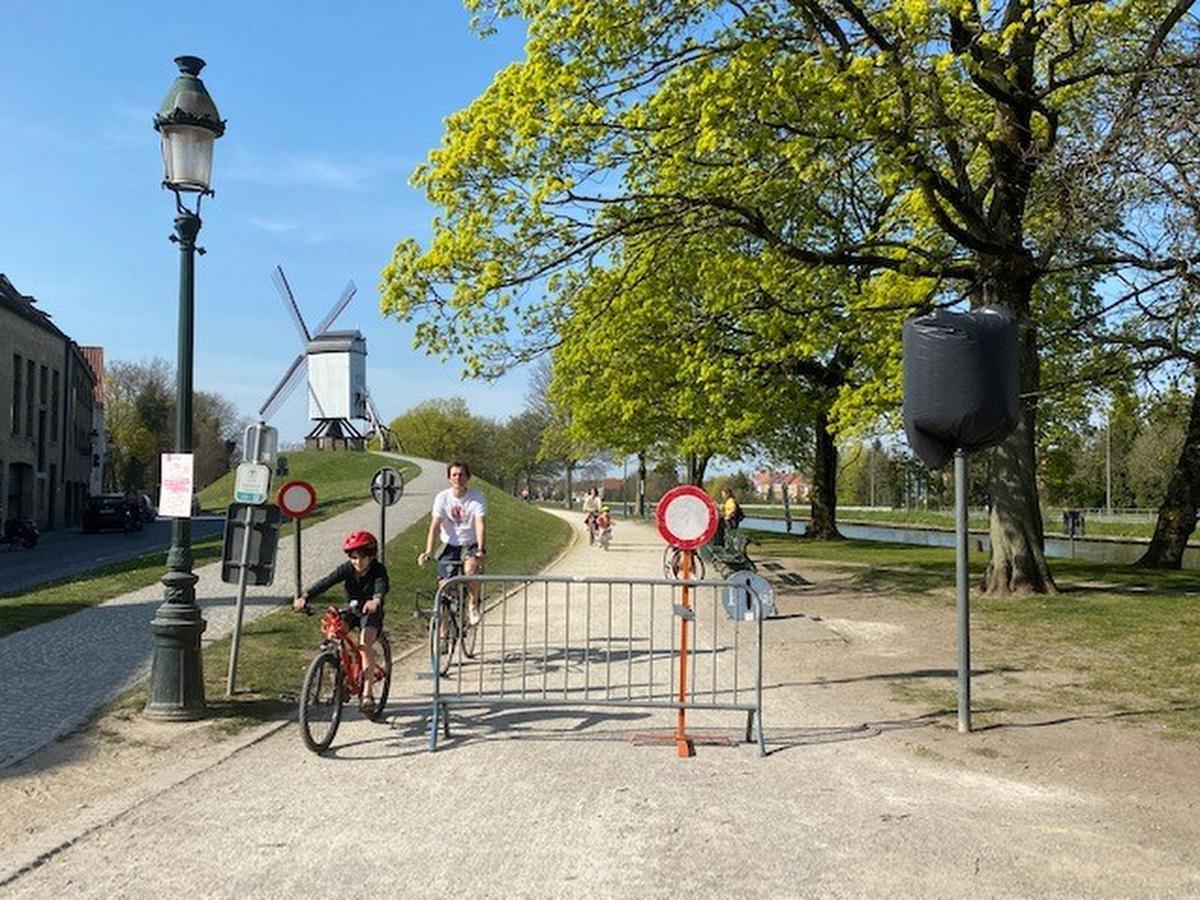 Brugse Vesten plaatselijk afgesloten voor fietsers