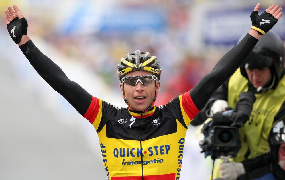 In 2008 soleerde Stijn Devolder als Belgisch kampioen naar zijn eerste zegen in de Ronde van Vlaanderen.