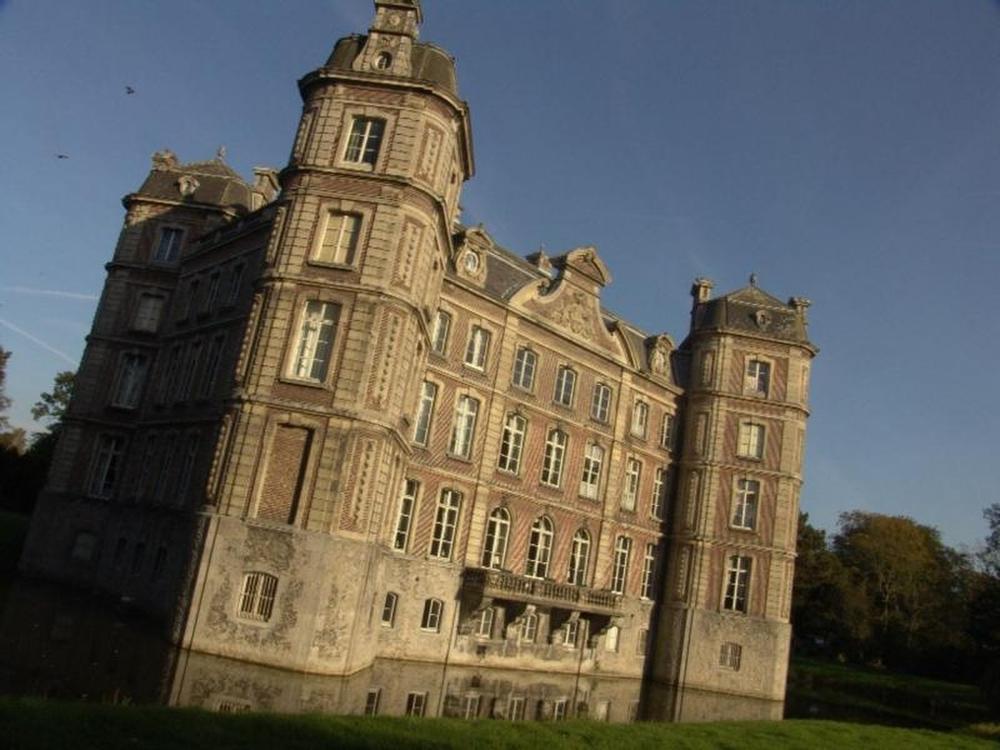 De huldiging vond plaats in het mooie kasteel in Bossuit.