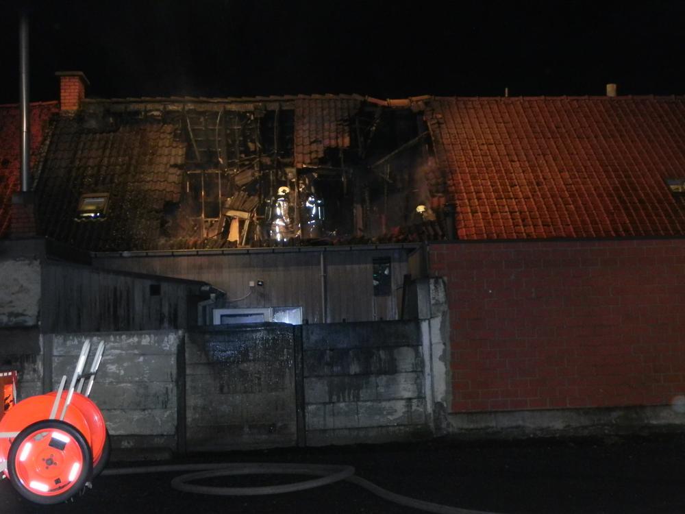 VIDEO 38-jarige Portugees verliest leven in nachtelijke woningbrand in Ardooie