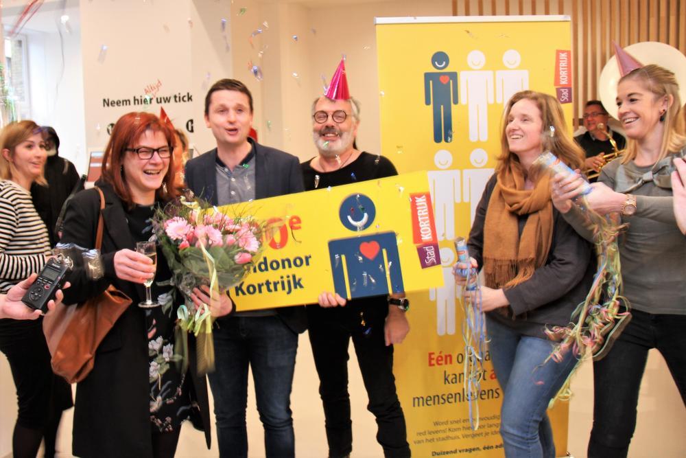 Toeters en bellen voor Isabel Steverlinck, de 2.500e orgaandonor in Kortrijk