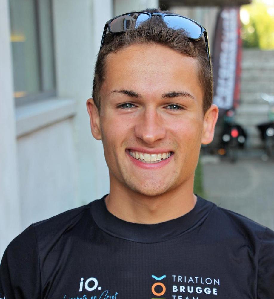 Giani Vanden Broucke won bij de mannen de 10 km.