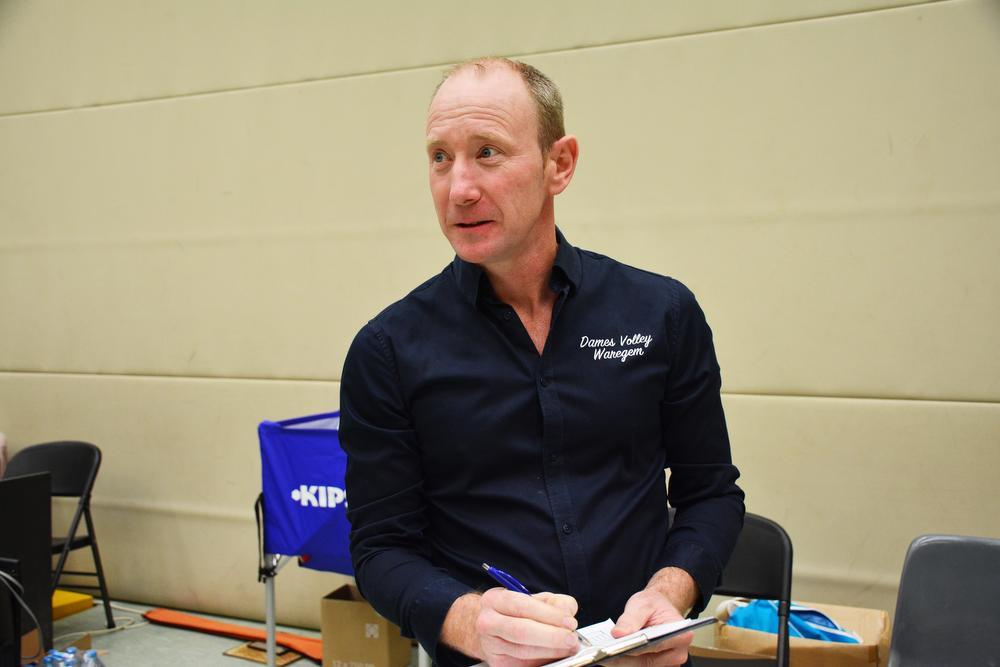 Coach Koen Minnaert van Waregem. (foto HDV)