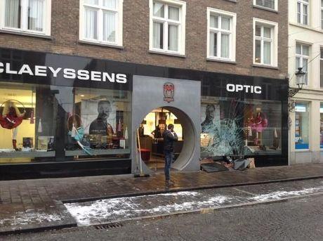 Ramkraak op optiekzaak in centrum van Brugge blijkt ongeval met vluchtmisdrijf