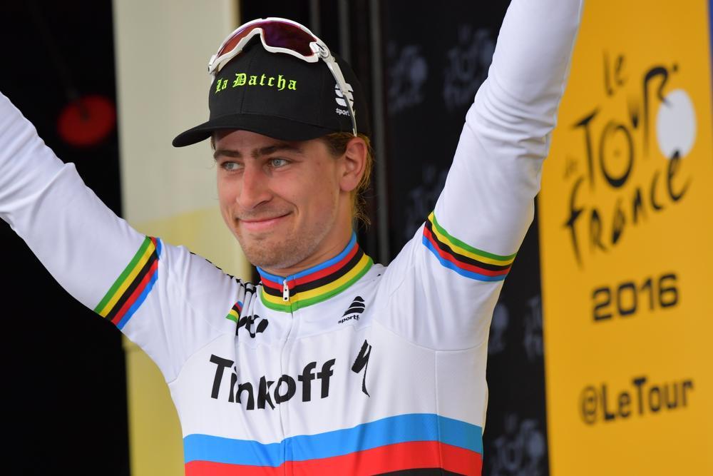 Sagan wint tweede Touretappe en pakt gele trui, Jasper Stuyven verovert bolletjestrui