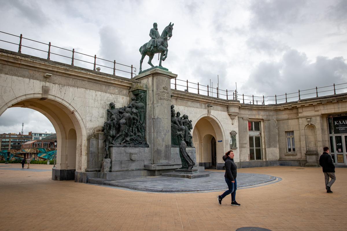 Er is steeds meer vraag om het standbeeld van Leopold II in Oostende weg te halen.