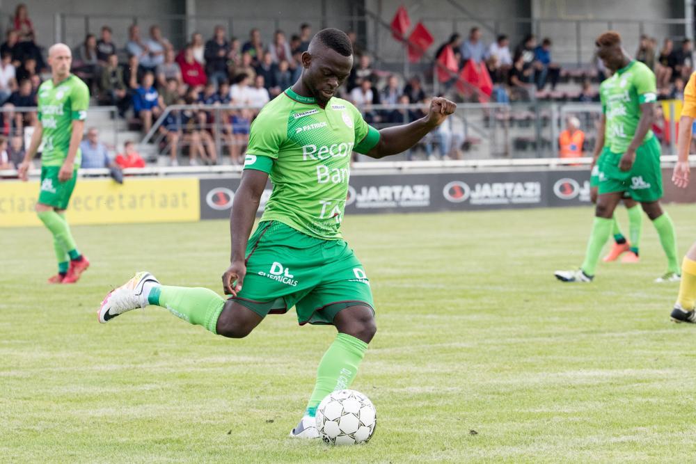 Igor Vetokele speelde zijn eerste 45 minuten in het shirt van Zulte Waregem.