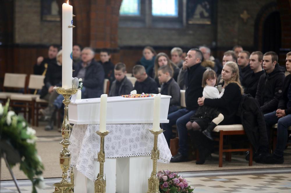 De ouders en de broers en zusje van Mylana zaten op de eerste rij.