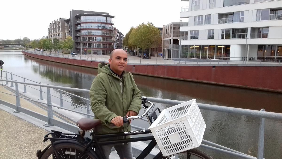 David Wemel (Groen) vindt het niet kunnen dat er wel geld is voor een nieuwe haven voor plezierbootjes.