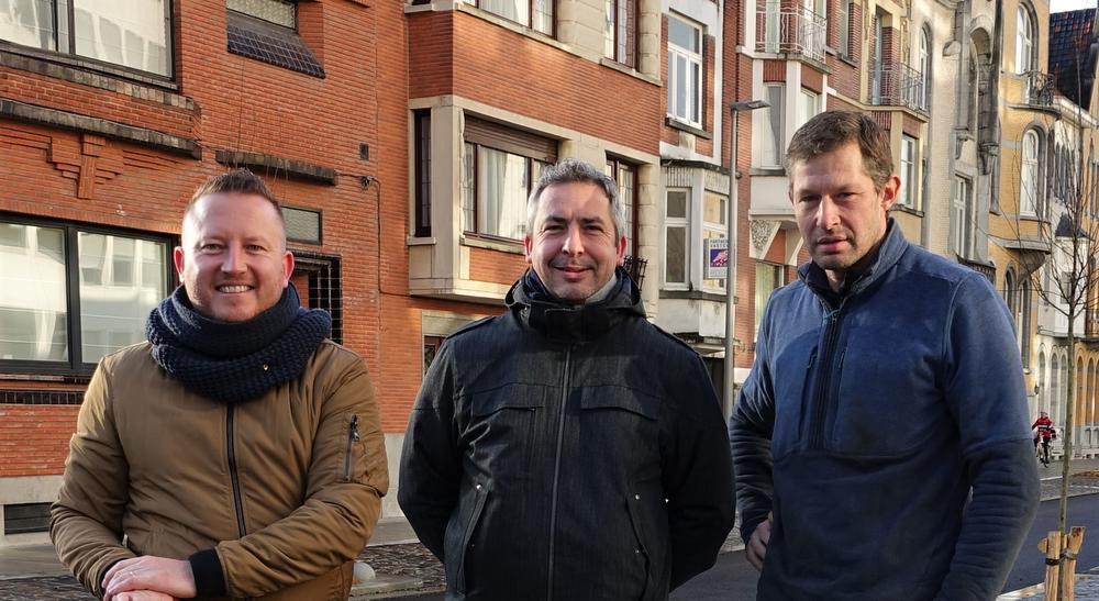 Schepen Axel Weydts, Bjorn Deleu van Stad Kortrijk en Gregory Vangheluwe.