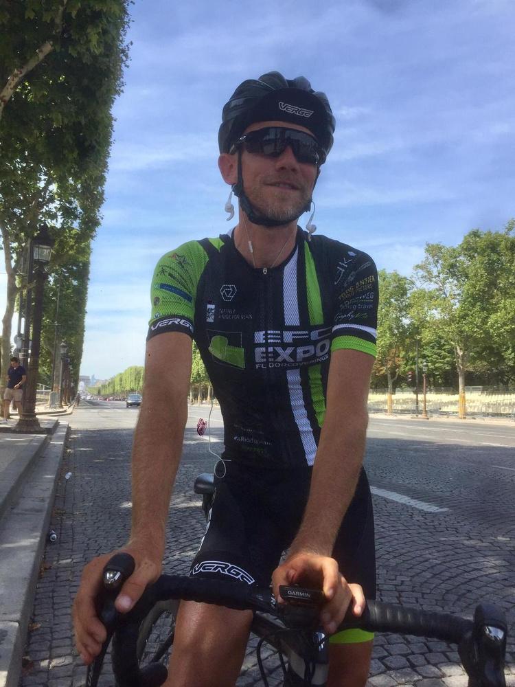 A ride for Alain (25): Aangekomen in Parijs, deze is voor jou pa! 