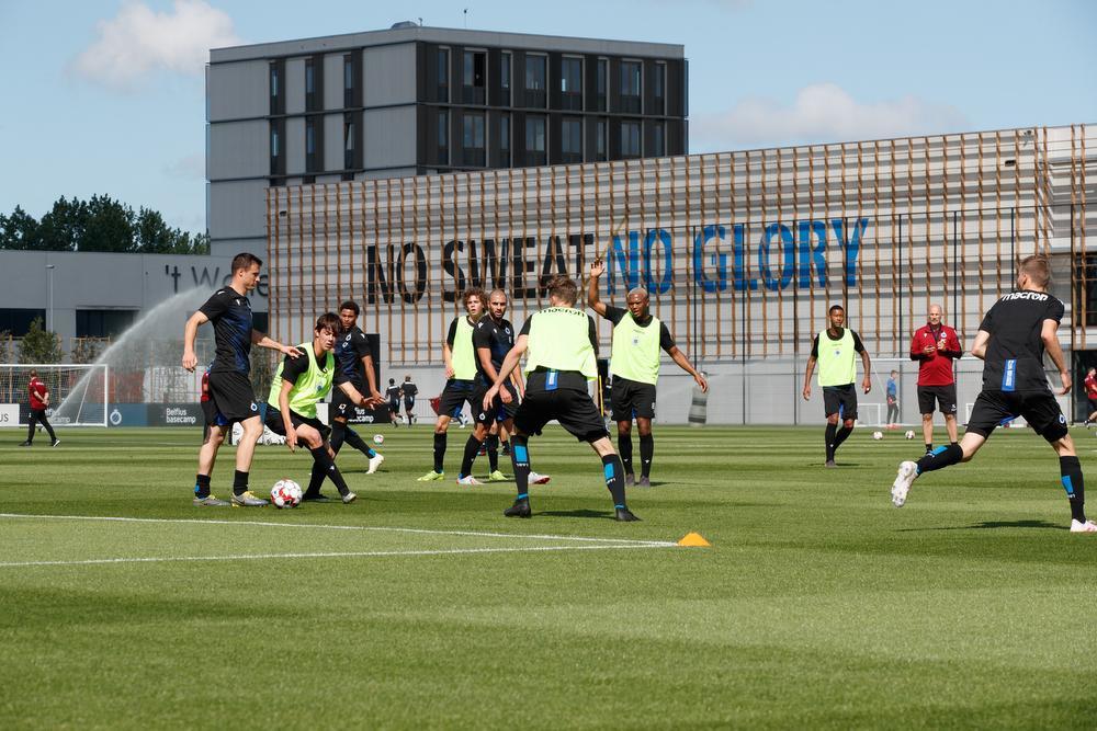 Philippe Clement leidt eerste training Club Brugge op gloednieuw oefencomplex