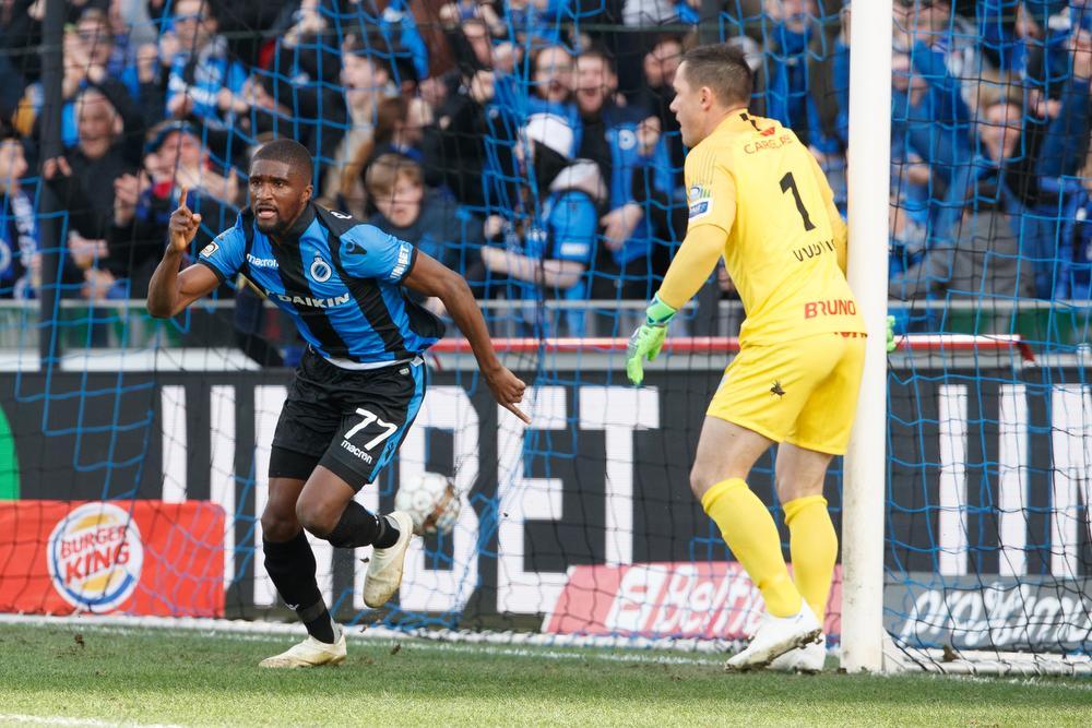 Club Brugge smeert leider KRC Genk eerste uitnederlaag aan en nadert tot op acht punten