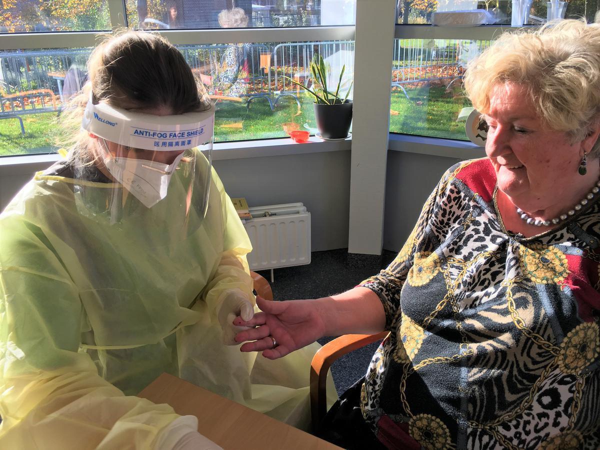 Vrijwillig stage lopen op de corona-afdeling van woonzorgcentrum: 