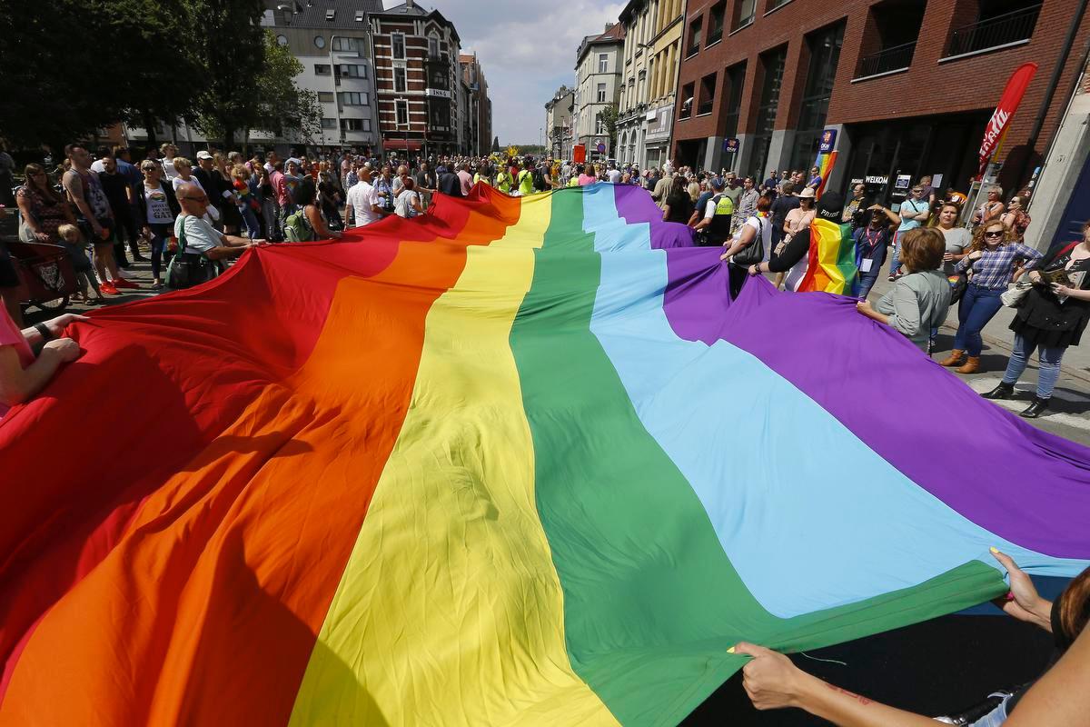 Initiatieven als de World Coming Out Day of de Antwerp Pride blijven noodzakelijk. (Foto Belga)