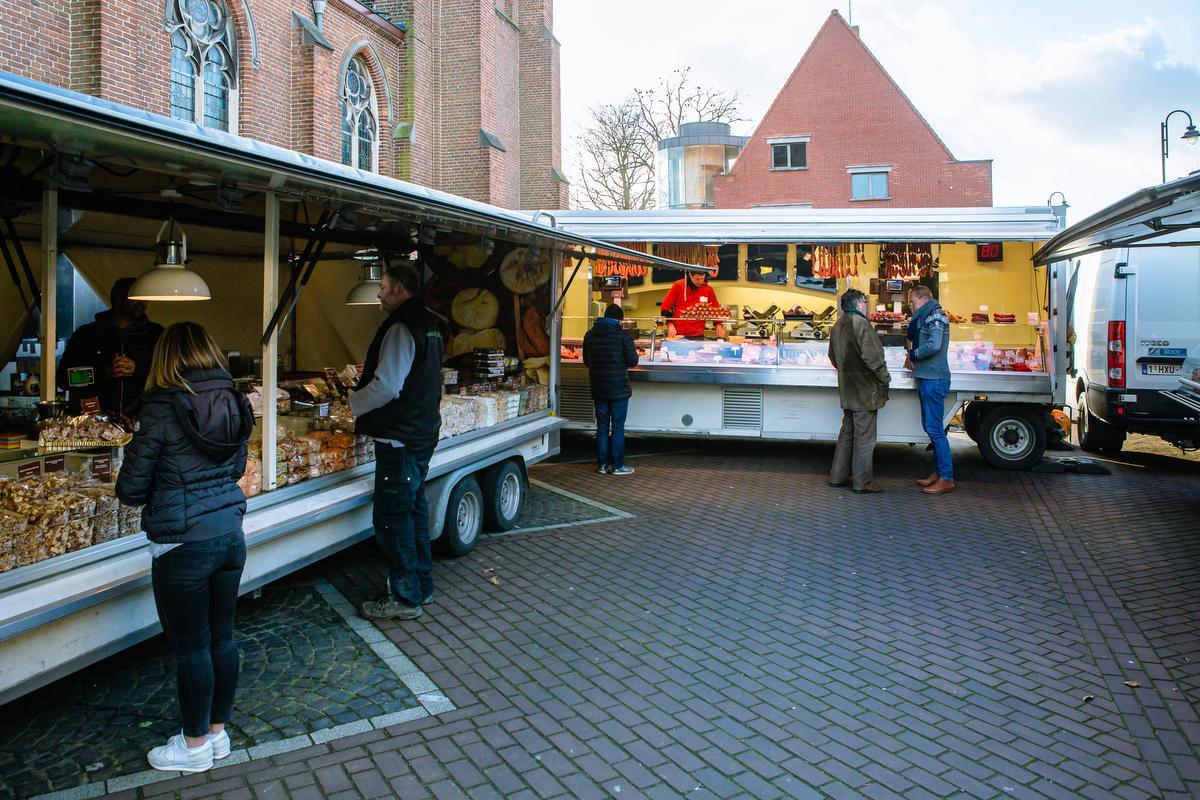 Gematigde stemmen op marktdag in Sijsele. 