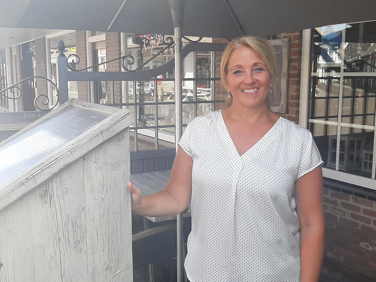 Jeanine Van den Dries is blij voor haar klanten en personeel dat ze haar deuren opnieuw mag openzwaaien.