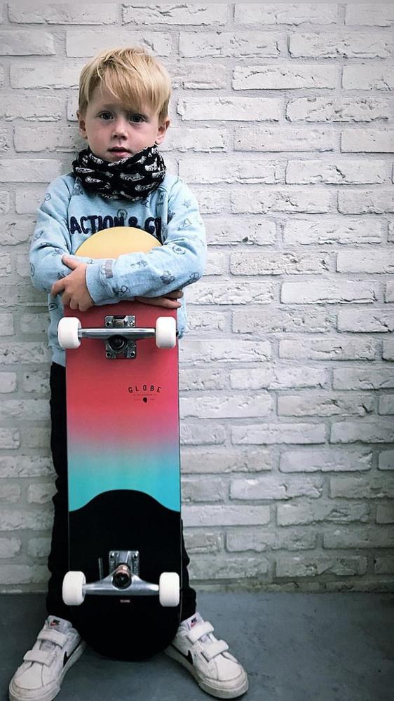 Jules Dupont (4) met zijn skateboard. (gf)