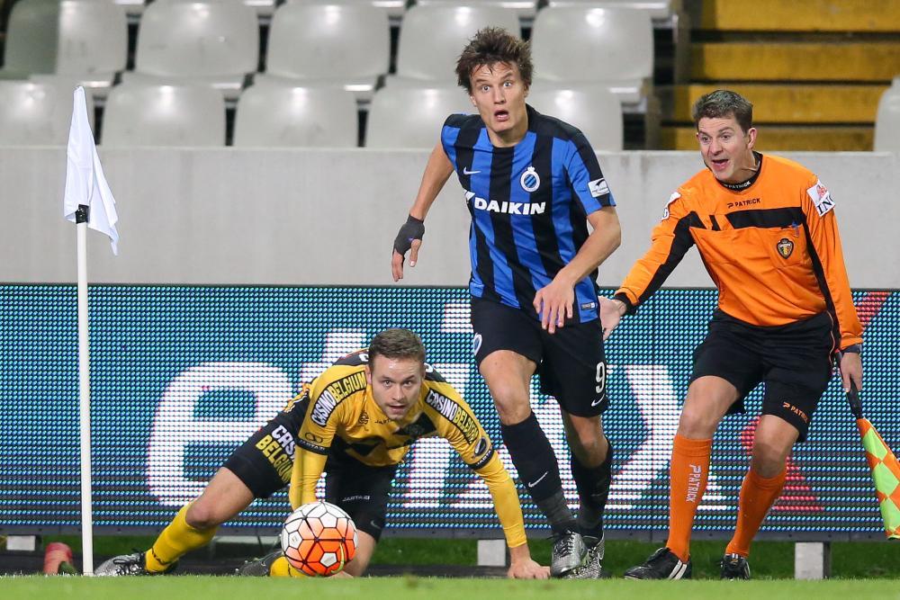 Stefano Denswil trapt Club Brugge in slotseconden naar de kwartfinale