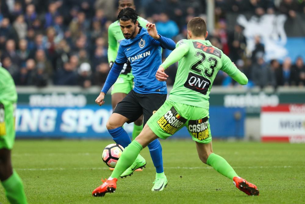 Jelle Vossen bevrijdt Club Brugge tegen een stug Charleroi