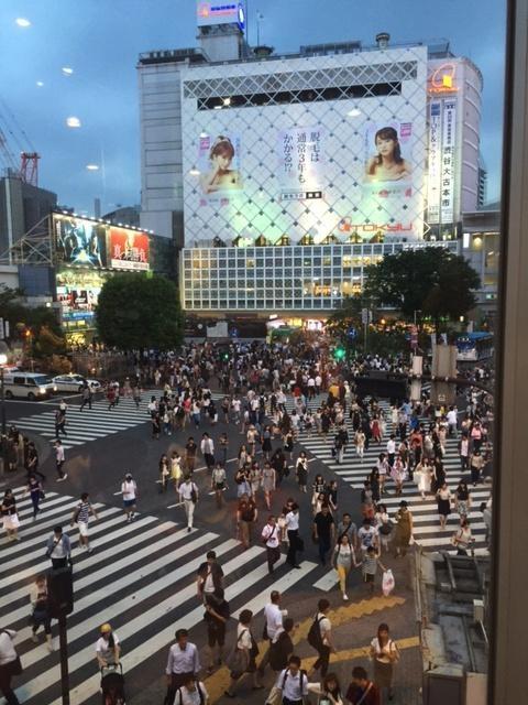 Axelle bracht ook al een bezoekje aan hoofdstad Tokio.