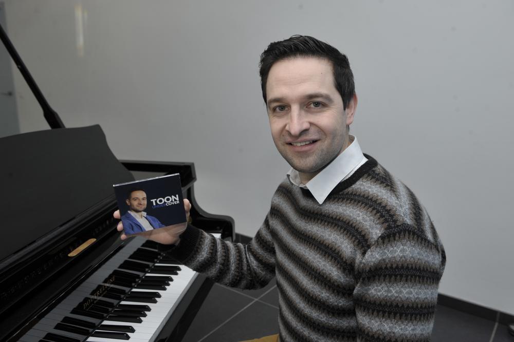 Toon Van Belleghem zong op podium voor Marco Borsato