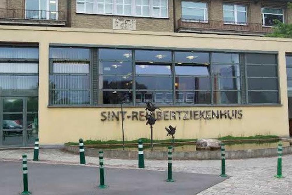 Onder andere de materniteit van het Sint-Rembertziekenhuis in Torhout zou volgens het rapport moeten sluiten.