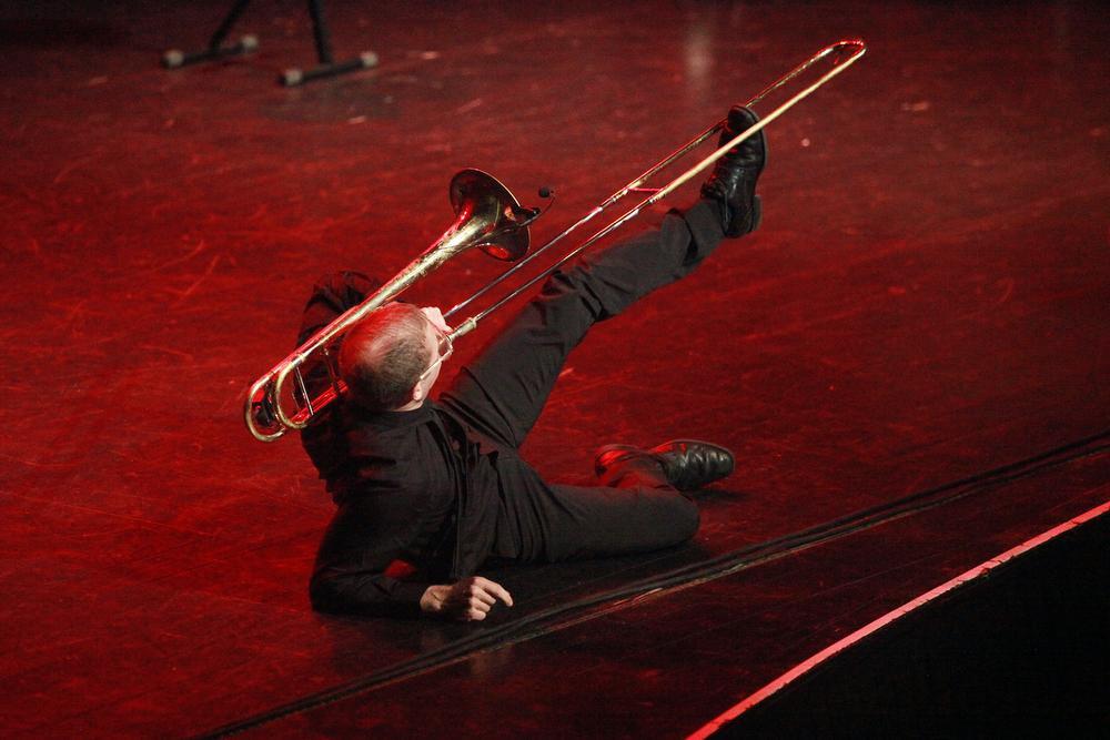 Trombonist redt meerdere minuten show Gloria Gaynor tijdens defect in Kursaal Oostende