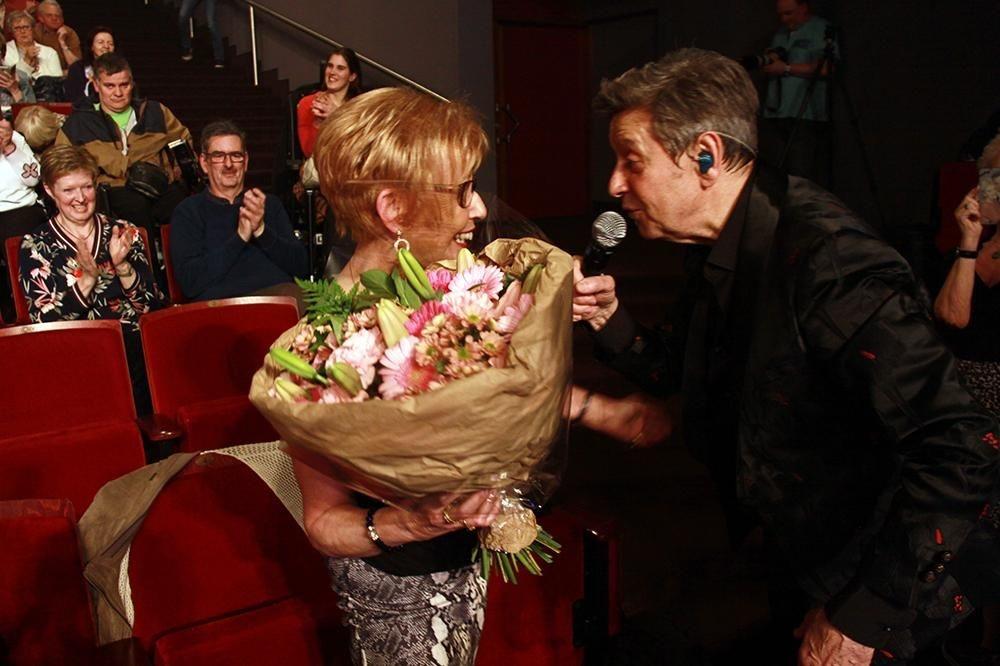 Marijke kreeg bloemen voor haar verjaardag van haar idool Willy Sommers.