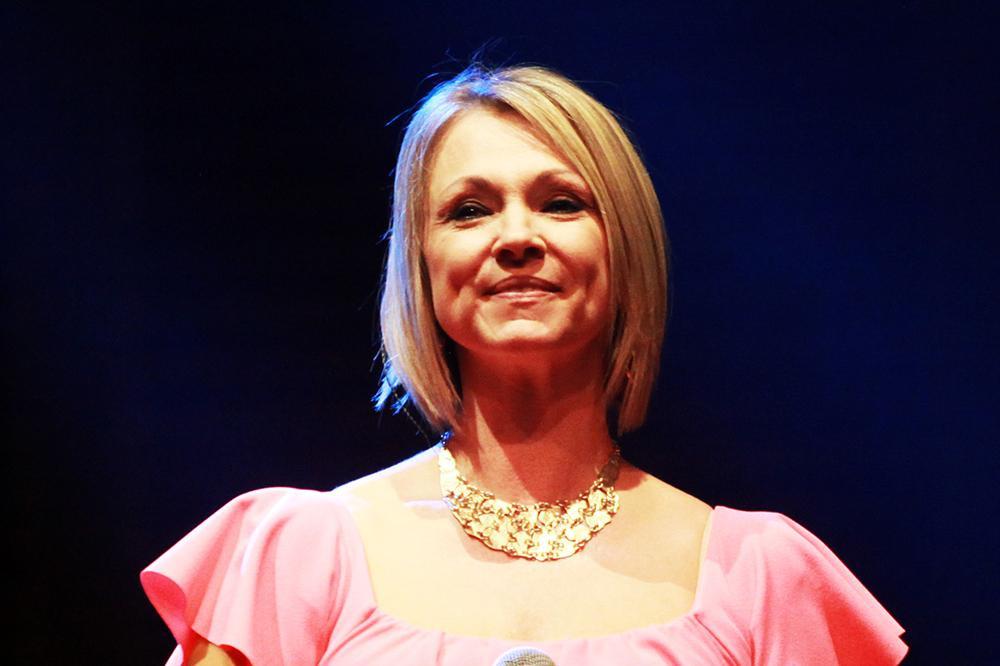 Laura Lynn met nieuw kapsel.