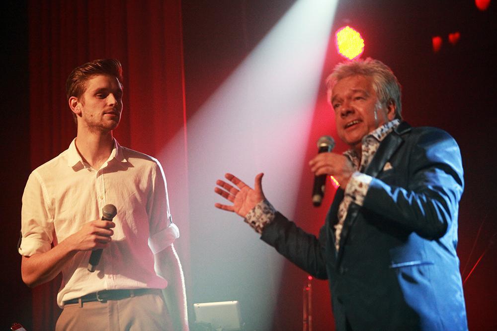 Frank Valentino zingt duet met zijn schoonzoon Kjell 