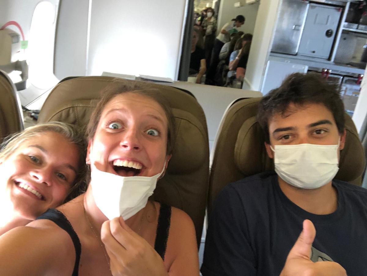 Uma Vandemaele, Sien Louage en Davy D'Hont op terugweg uit Bolivië