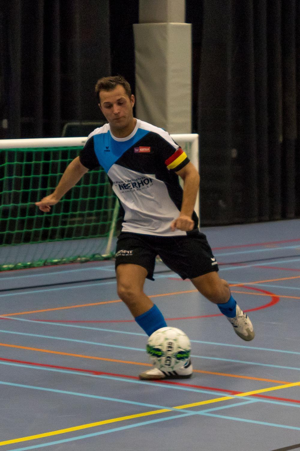 Doelman Stephen Malfait scoorde vier keer voor Traiteur Neerhof Kortrijk.
