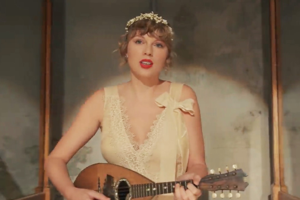 In Evermore Van Taylor Swift Zitten 8 Geheime Booschappen