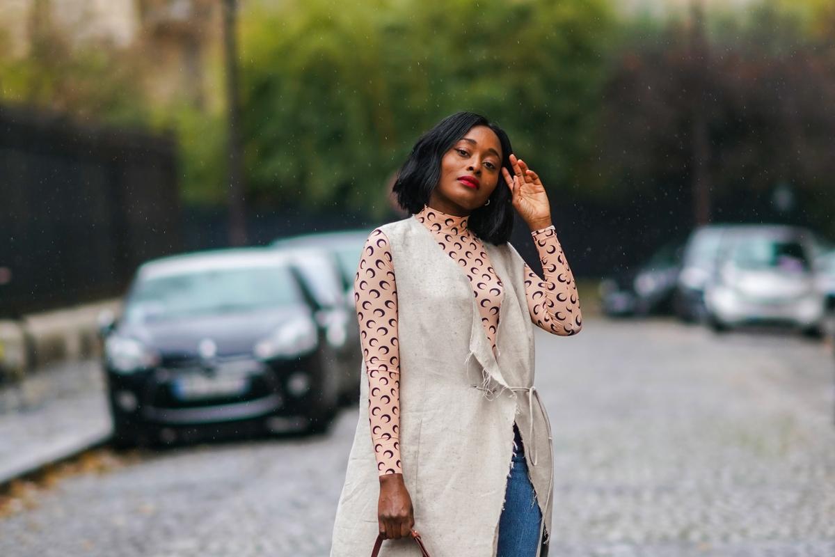 Deze 5 soorten tops weten je jeans zo te upgraden